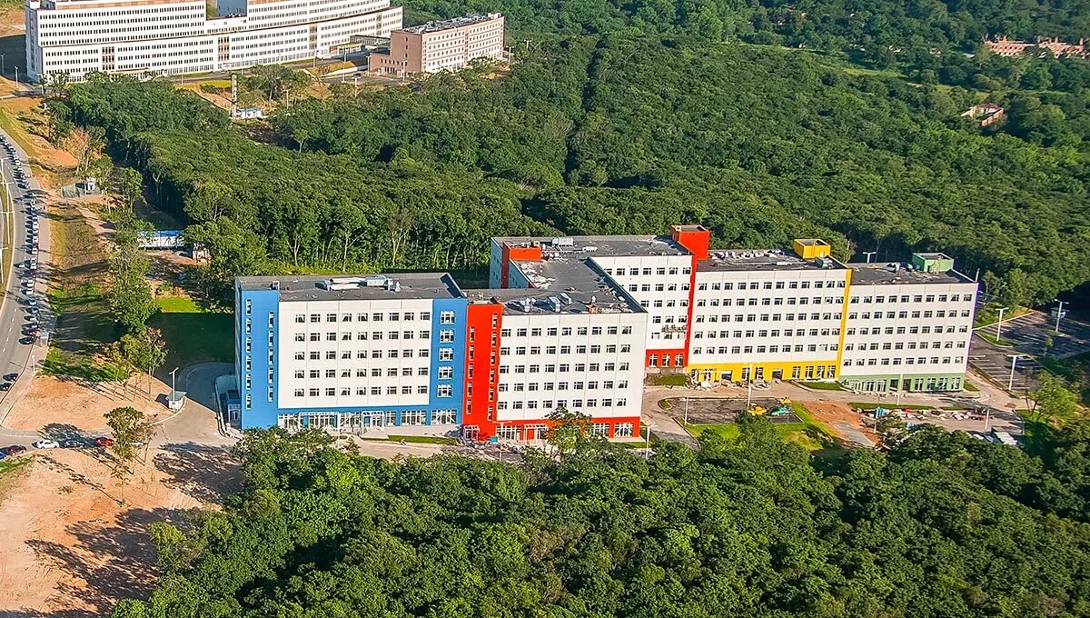 Лабораторный корпус двфу. Лаб корп. Брянск, пр-т станке димитрова, 53. Лаб корп. Лабораторный корпус внутри двфу.