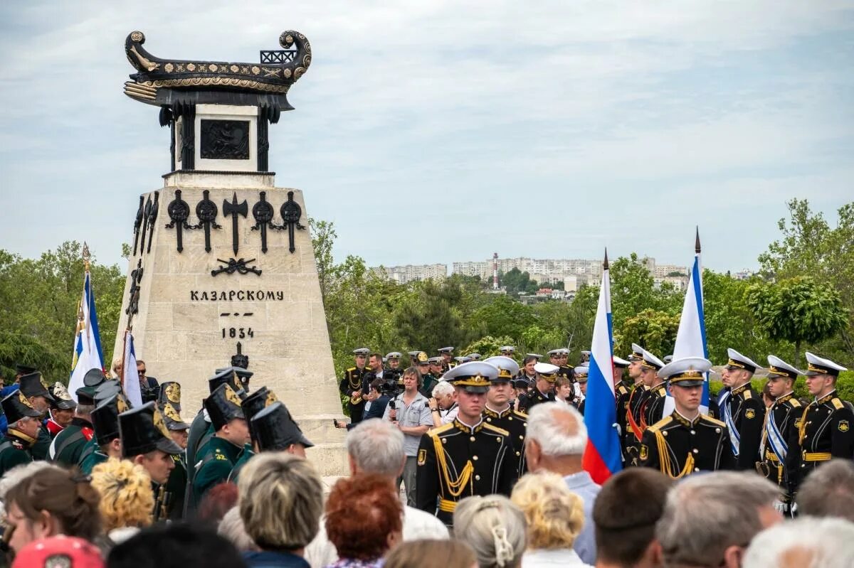 Севастополь. Севастополь вчера. Севастополь Бриг. В Севастополе отметили день подвига брига «Меркурий».