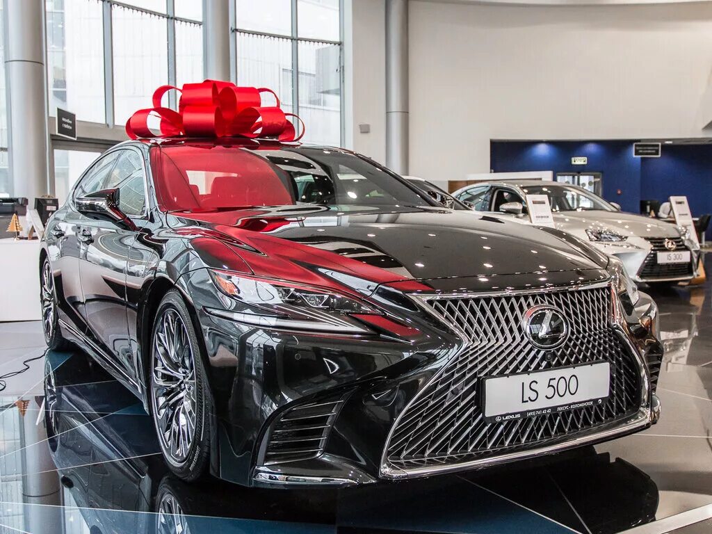 ягуар машина 2018. автомобиль лада. тойота центр римского корсакова 3. автосалон авторусь подольск. автосалон москвич 2023.