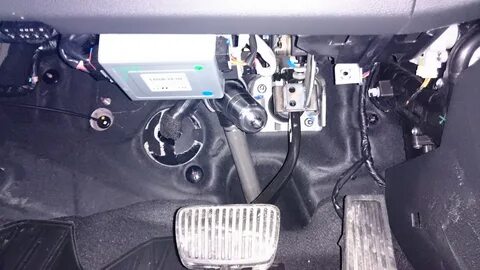 2006 hyundai tucson blower fan only comes out on defrost.