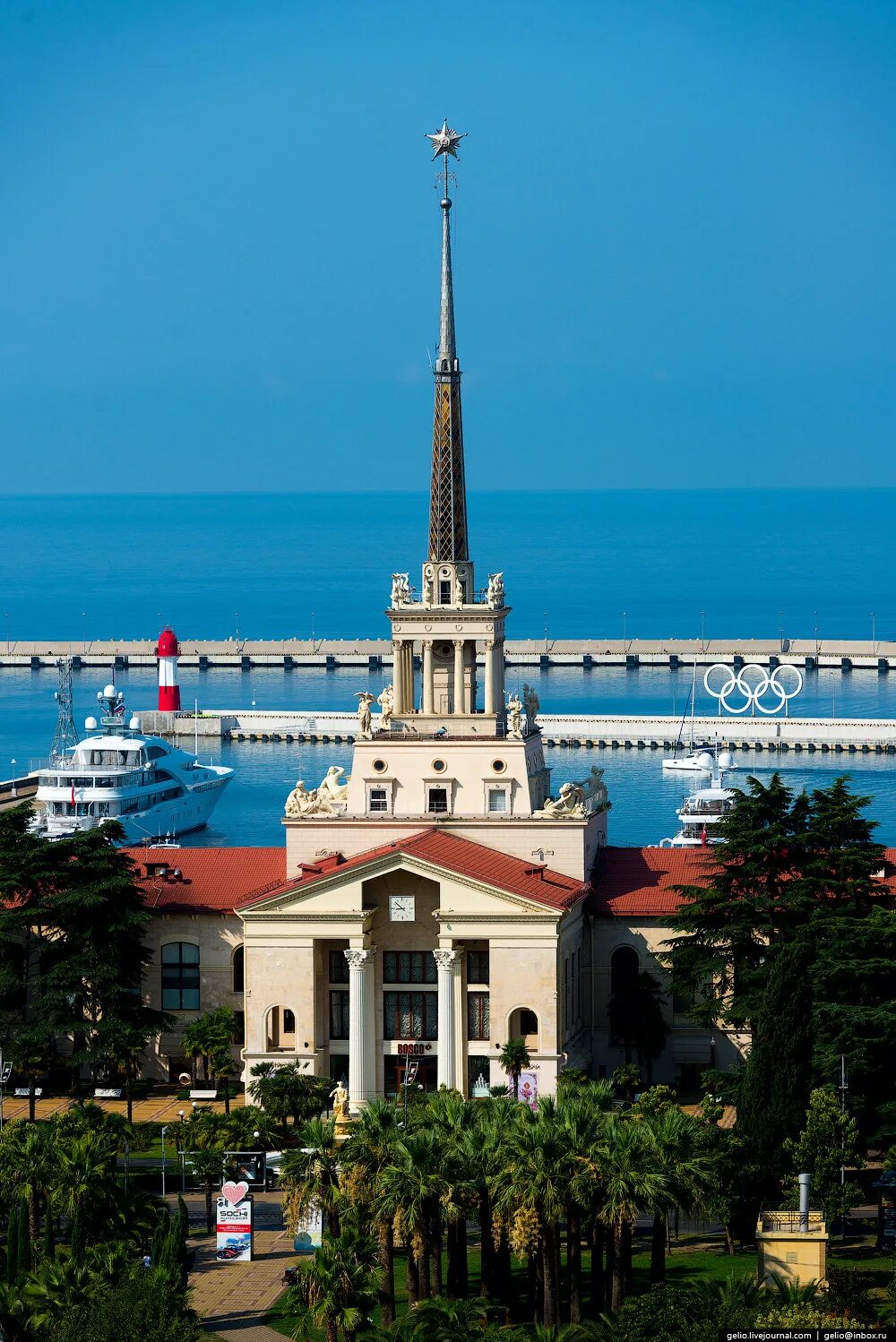 Сколько в сочах. Морской вокзал Сочи. Новый морской вокзал Сочи. Морпорт Сочи.