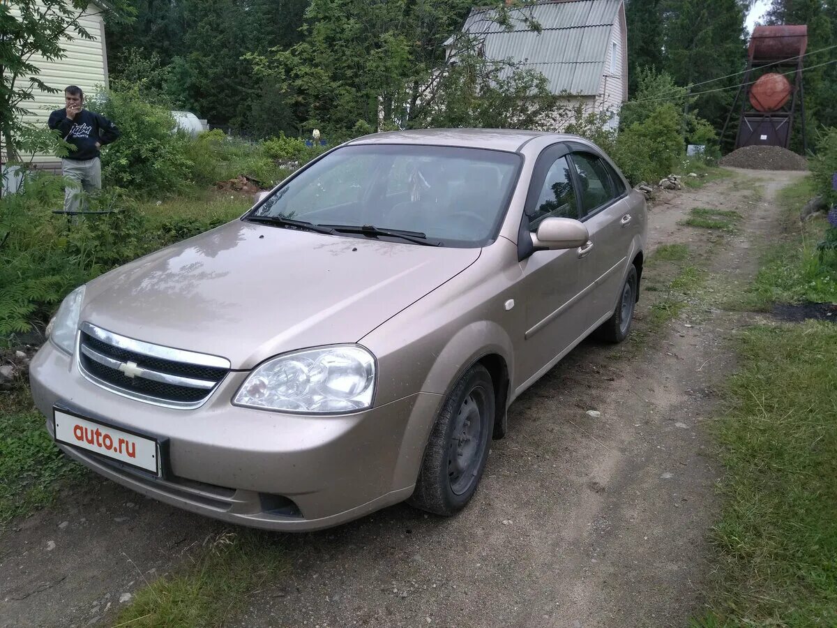 Купить бу лачетти авито. Авито Шевроле Лачетти. Коричневый Chevrolet Lacetti. Машина Лачетти авито. Chevrolet Лачетти авито.