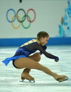 A girl skate in sochi
