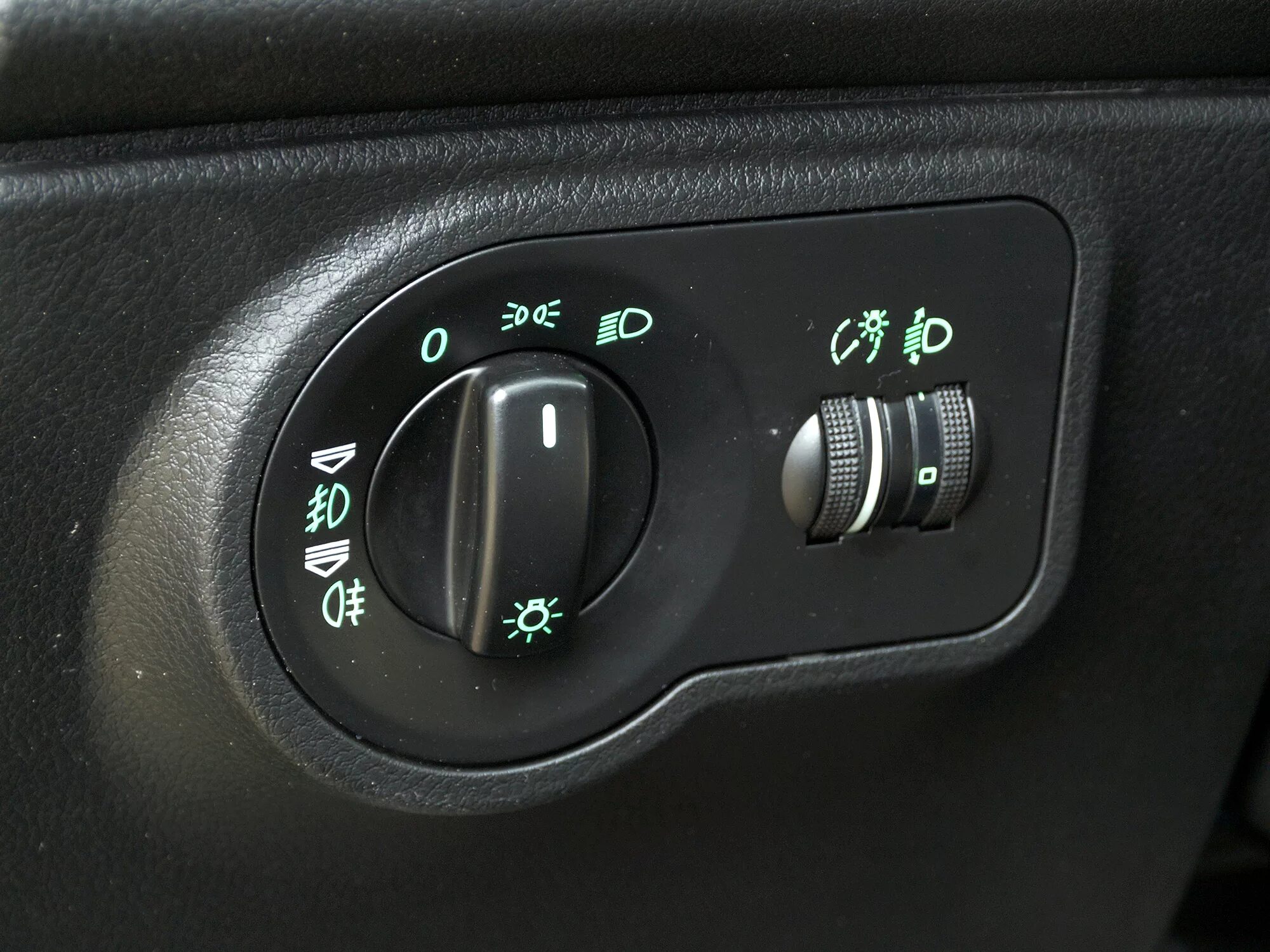 щиток приборов уаз патриот. панель приборов уаз патриот 2015. торпеда уаз профи. 3801-02 3163-3801010. щиток приборов уаз патриот 2015.