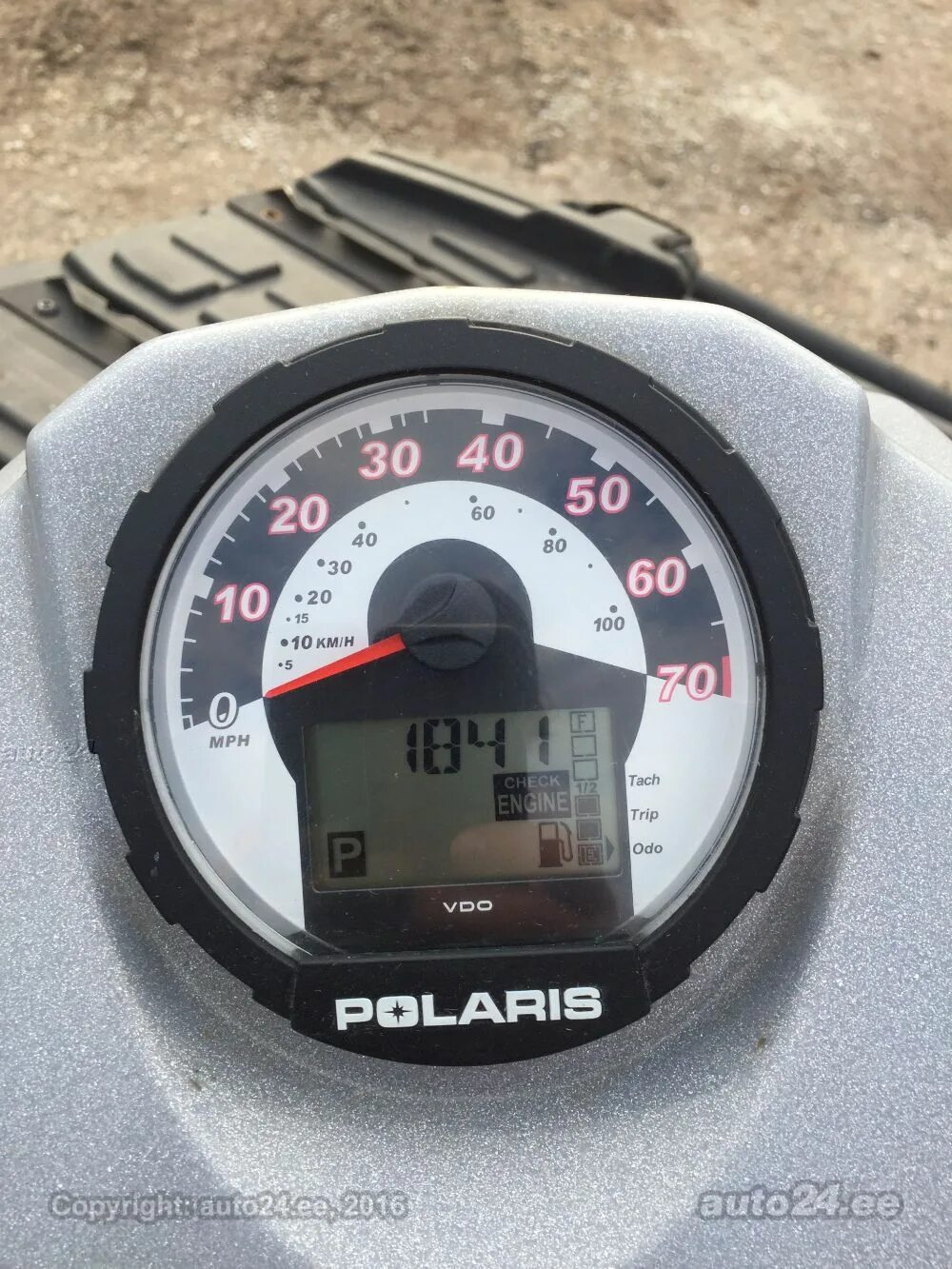 Спидометр поларис. Спидометр polaris sportsman 800. поларис спортсмен 800 приборная панель. поларис спортсмен 800 расход топлива. пробег в моточасах на квадроцикле полярис спортсмен.