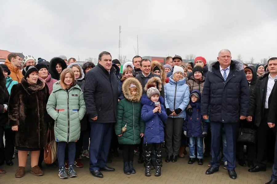 Погода марьянская краснодарский край на 10 дней. Марьянская Краснодарский край. Парк в станице Марьянская. Школа 19 станица Марьянская Красноармейский район.