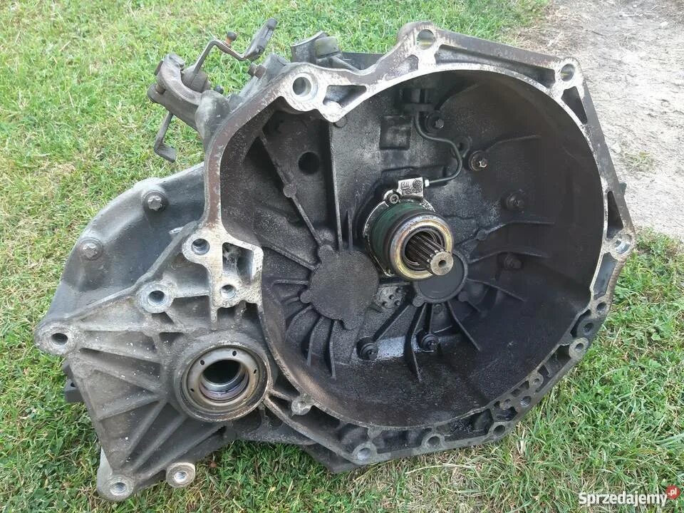 Коробка f40. Коробка f40