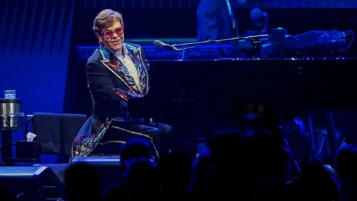 Elton john concert. Элтон джон последний. Элтон джон 2023. Английский певец сэр элтон джон. Элтон джон последний.