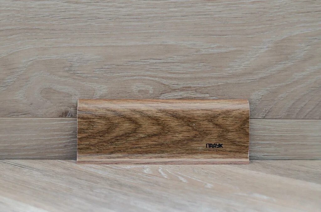 Плинтус teckwood дуб стронг. Плинтус идеал деконика 85. Соединитель орех. Угол внешний идеал дуб 217. Плинтус напольный 70мм 2,2м "деконика", 210 дуб пепельный.