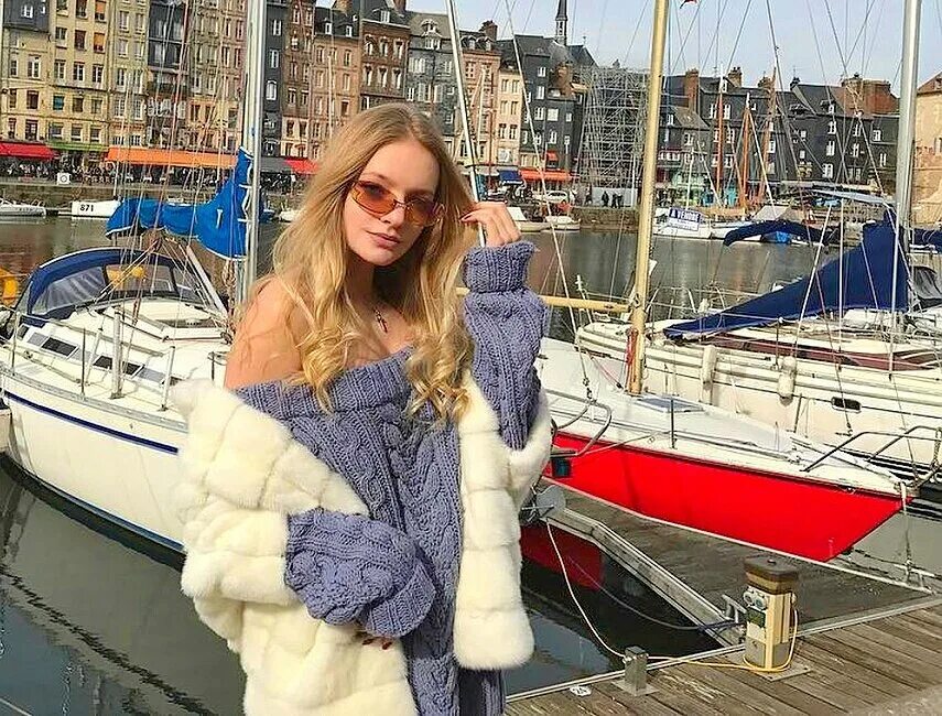Дочь пескова в париже. Дочь пескова в париже. Дочь пескова в париже. Дочь пескова в париже. Дочка пескова в париже.
