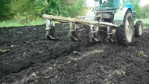Плуг пахать огород