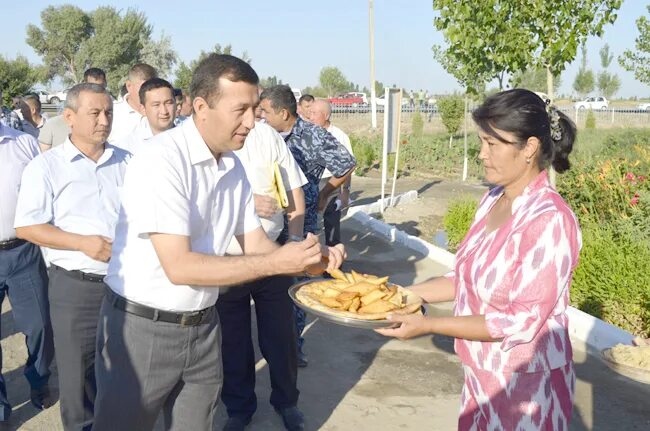 Пагода мангит. Мост кипчак через амударью. Музей бердаха в нукусе. Пагода мангит. Пагода мангит.