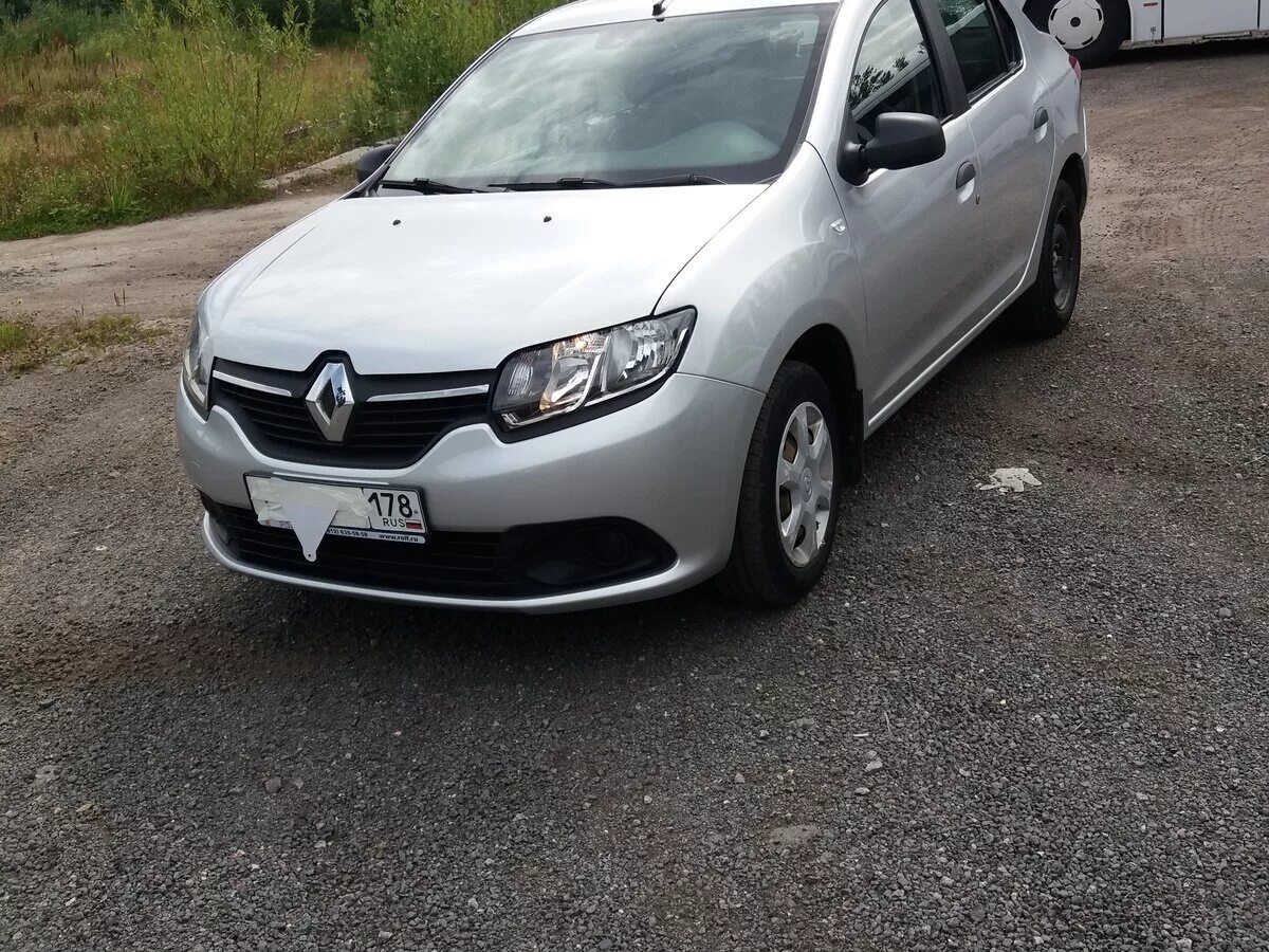 Рено серебристого цвета. Серебристый рено sandero stepway 2019. Рено логан 2 серебристый металлик. Renault logan серебристый. Рено логан 1 серебристый.