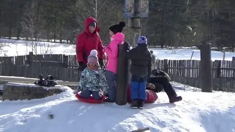 Слушать песню снег и елки ледяные горки