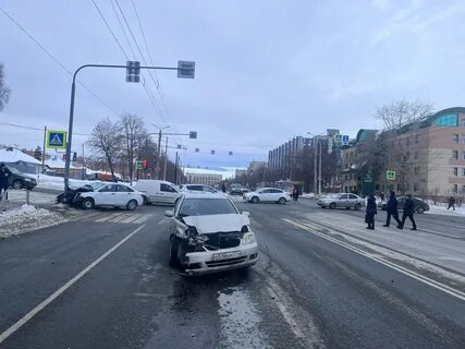 Перекресток комсомольская