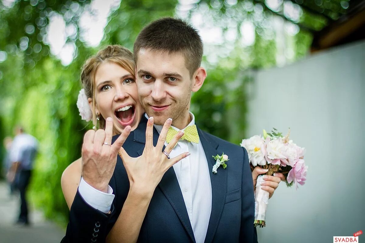 Двух молодоженов. Жених и невеста. идеи для свадебной фотосессии. свадьба. жених и невеста. фотосессия молодоженов.