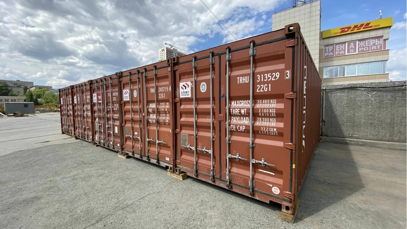 Контейнер 20 футов кубов. КАМАЗ С 20 футовым контейнером. Складской контейнер 1000х400х120. Контейнер под склад дверей. Контейнер для складирования картона.