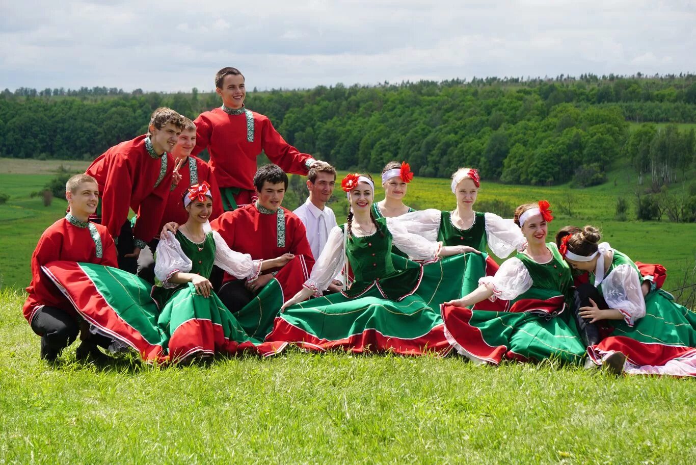 акатуй ибреси. праздник песни любые. праздник песни любые. латвия культура и традиции. праздник песни любые.