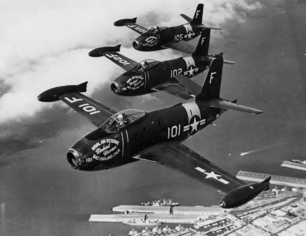 Истребитель bell p-59 airacomet. Первый американский самолет. Первый американский самолет. Локхид f-80 «шутинг стар». North american f-82 twin mustang.