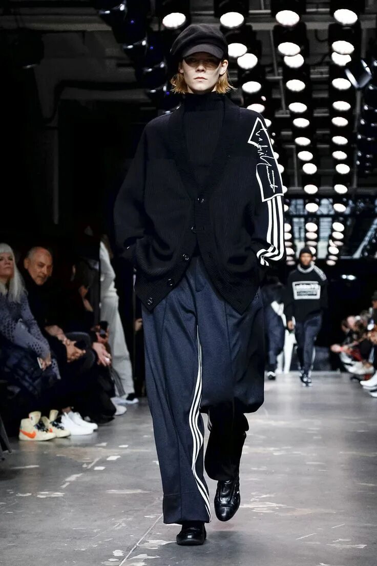 Adidas y-3 qasa racer high. Адидас y3 кроссовки мужские. Зимняя обувь adidas y3. Адидас йоджи ямамото. Йоджи ямамото мужская коллекция.