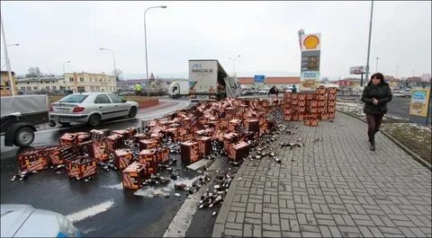 Груз падает