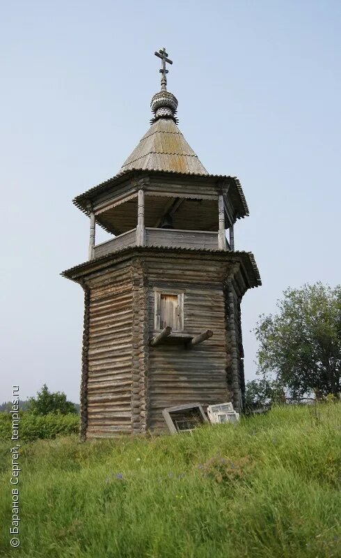 Никольская церковь в ковде. Колокольня Никольской церкви в Мурманской области. Никольская Церковь (Ковда). Никольская деревянная Церковь в Ковде. Мурманская область Ковда Никольская Церковь.