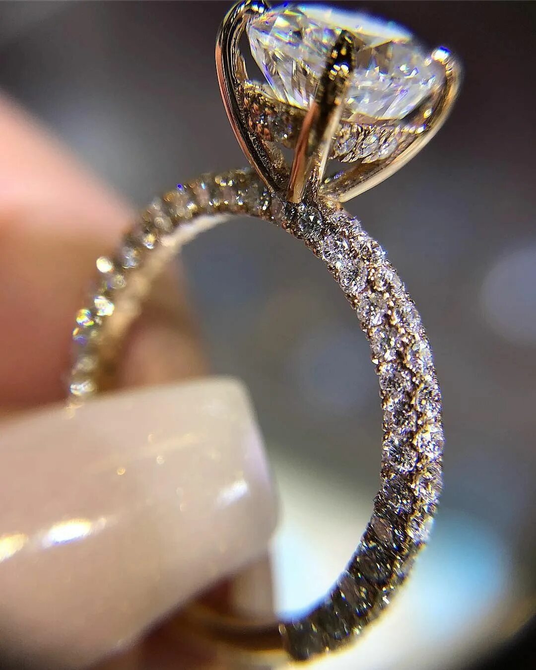 Магазин ювелирные мечты. Красивые кольца. Кольцо с бриллиантом. Шикарные кольца с бриллиантами. Красивые Бриллиантовые кольца.