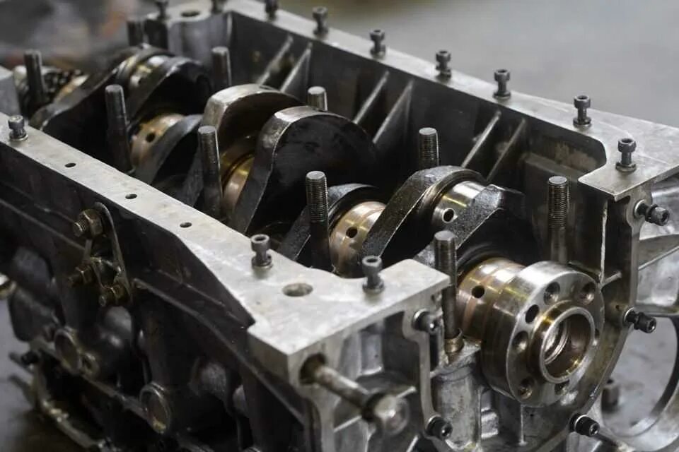 Схема затяжки коленвала 4g18. Момент затяжки коренных вкладышей 4g64. Затяжка коленвала газ 53 динамометрическим ключом. Момент затяжки коренных вкладышей 1кр. Протяжка коренных.