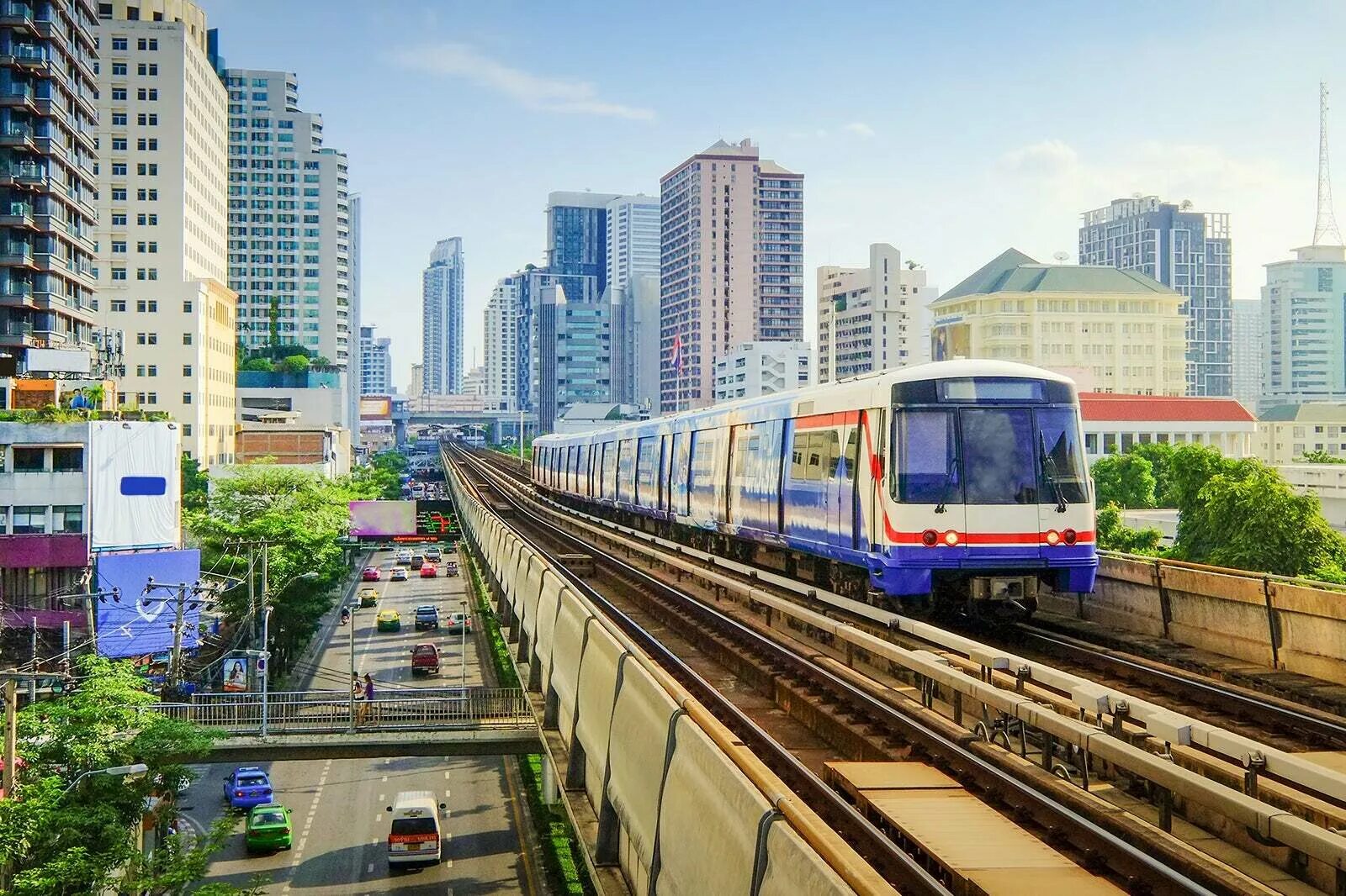 Станции метро бангкок. Skytrain Бангкок. БТС Бангкок. Надземное метро Бангкок. Надземное метро BTS В Бангкоке.