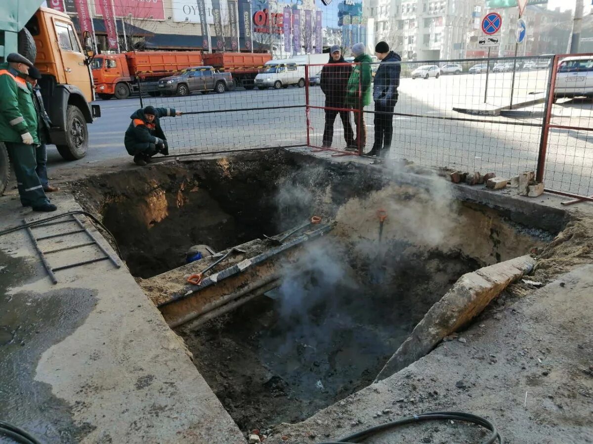 Коммунальная авария в Воронеже. Аварии ЖКХ. Авария на водопроводных сетях. Аварийность ЖКХ.