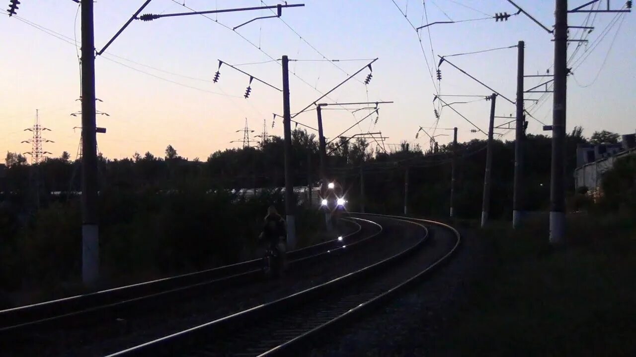 Развилка (разъезд). Поезд Москва Адлер сбил человека сегодня. Поезд чуть чуть не реалистичный.