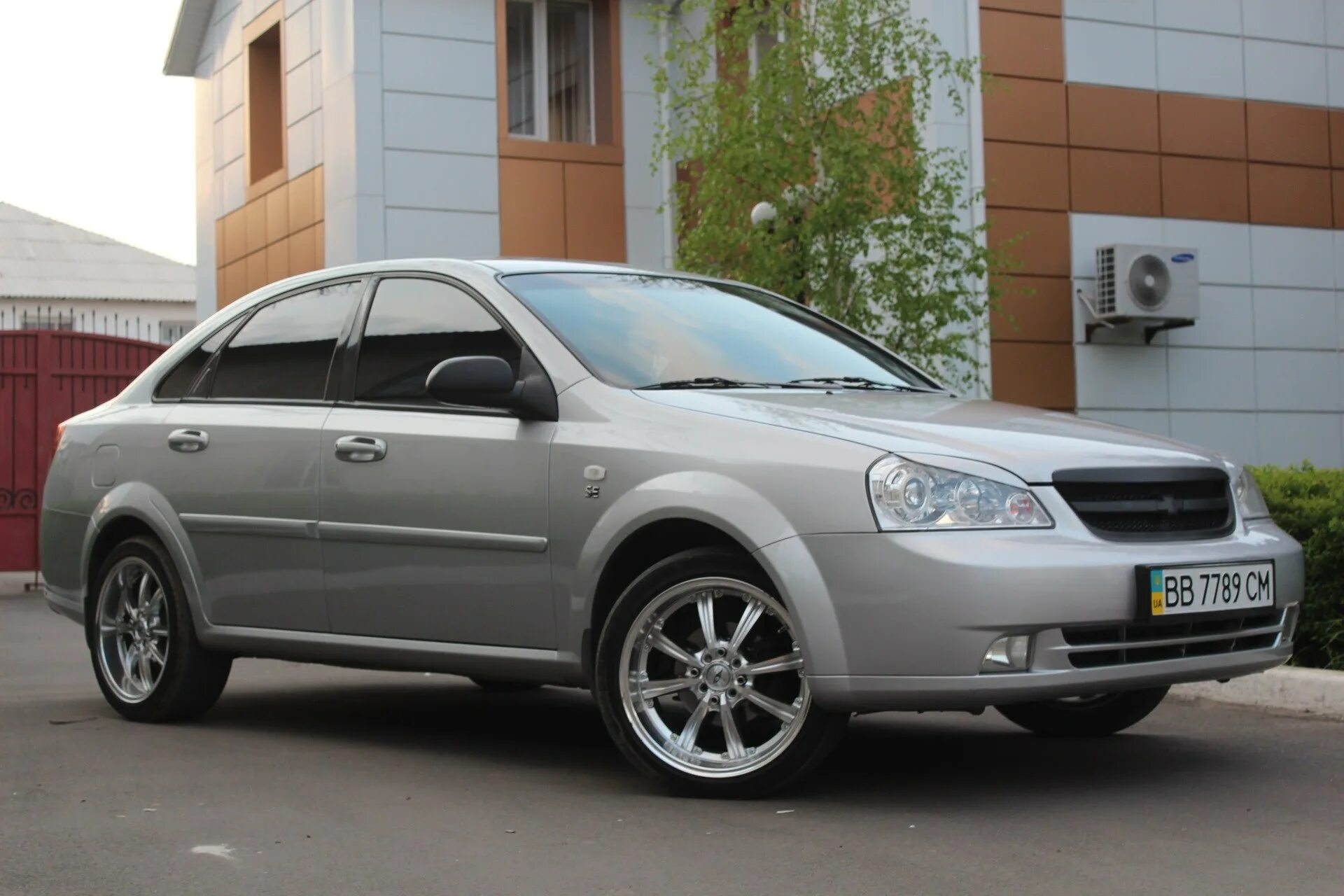 Chevrolet Lacetti r17. Chevrolet Lacetti r17 колеса. Лачетти седан r17. Шевроле Лачетти на дисках r17. Колеса лачетти купить