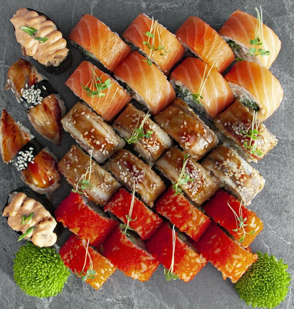 Сет микс роллы. Огромные роллы спб. Рейтинг вкусных суши спб. Самые вкусные суши в спб. Суши рай мурино.