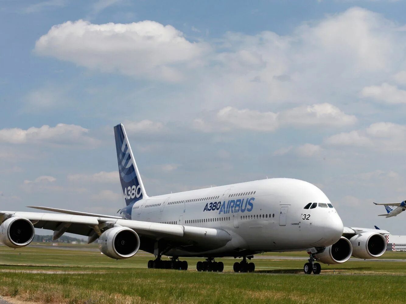 Эйрбас 380. Боинг Airbus a380. A380 SUPERJUMBO. Самолёт Аирбас а380.