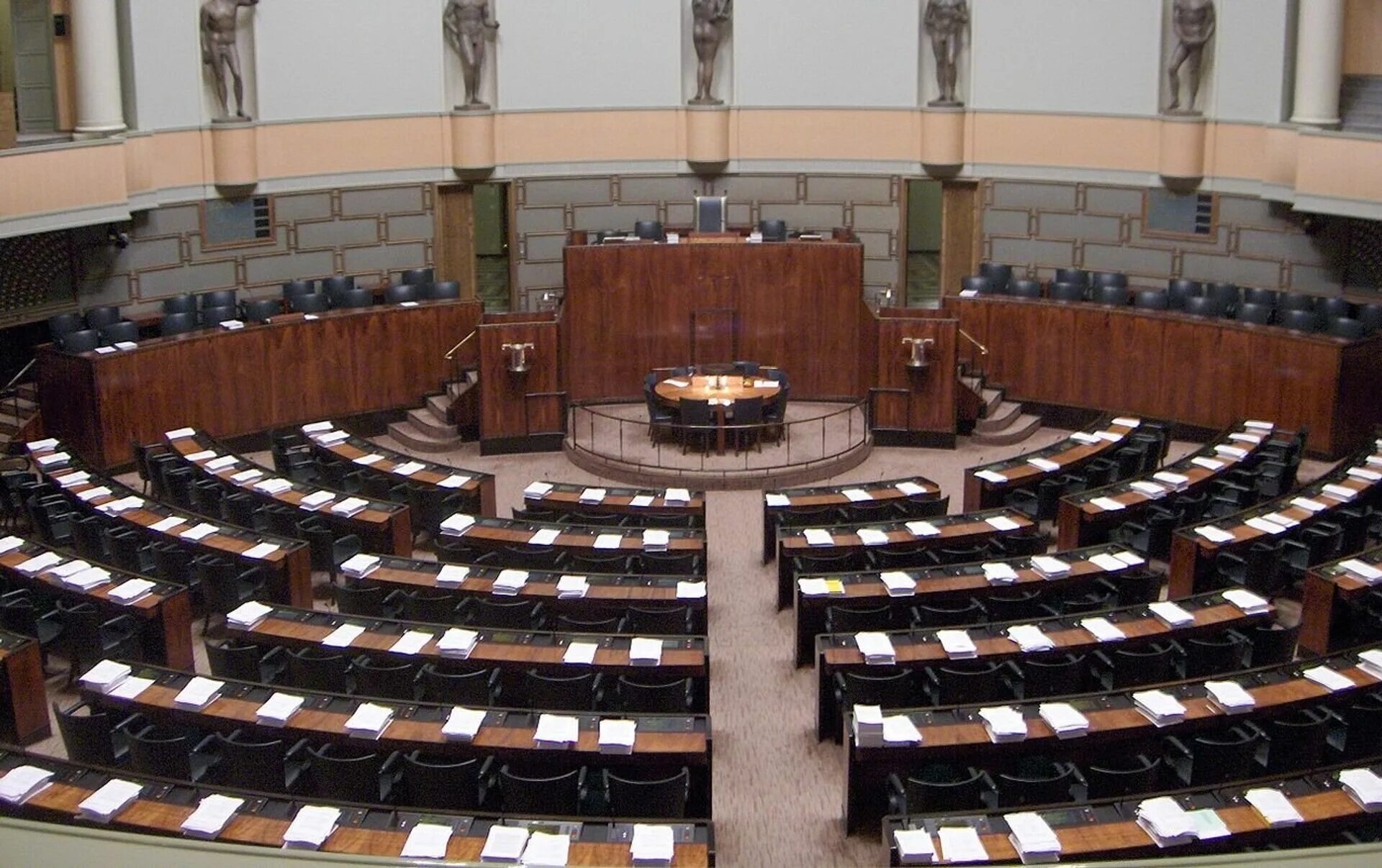 Выбор парламент. Парламент финляндии. зал заседаний парламента финляндии. госдума финляндия. законодательный орган финляндии.