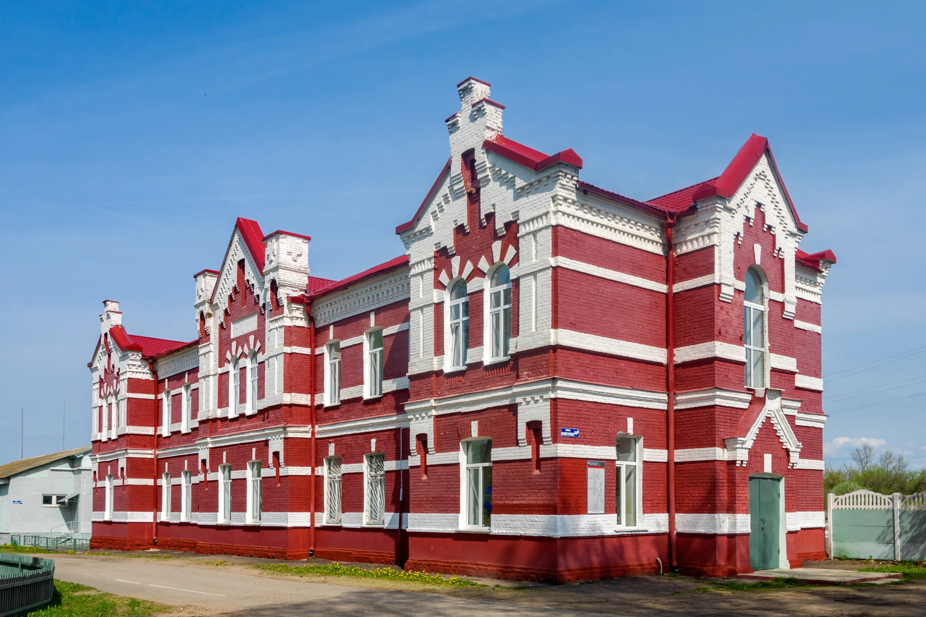 Сорок здание