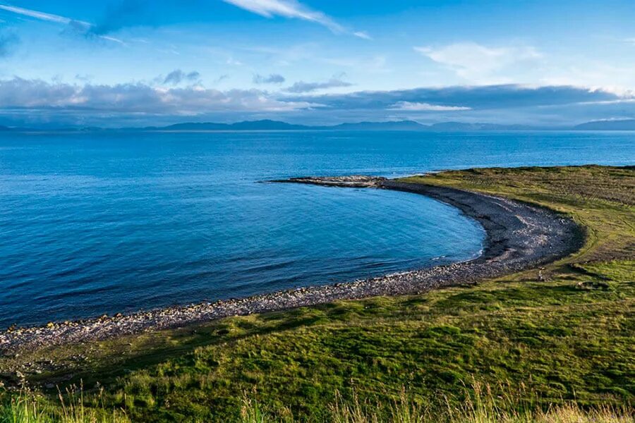 Гренсе якобсельв. Варангер фьорд. Хваль фьорд исландия киты. Побережью варангер фьорда. Мыс варангер.