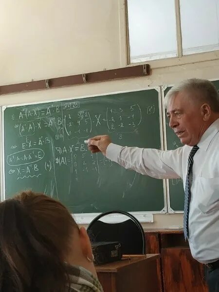 Нгу механико-математический факультет. Аудитория в университете мгу. Профессора мехмат мгу. Лабораторный корпус нгу. Геофизический факультет нгу.