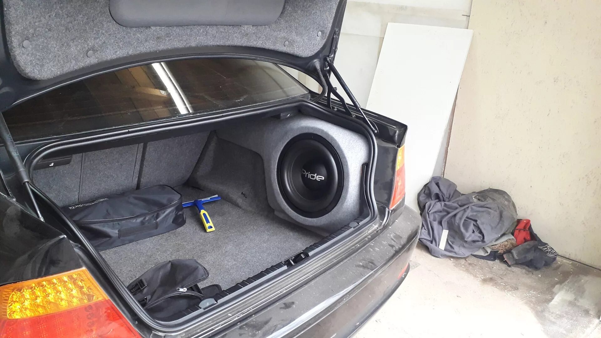 Е60 автозвук. Е саб. Стелс сабвуфер x5 e53. Е саб. Сабвуфер bmw e39.