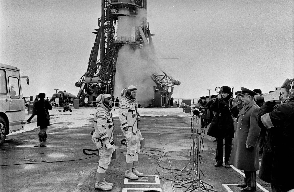 Первая космическая ракета ссср. Полёт Юрия Гагарина в космос. Первый полет человека в космос.