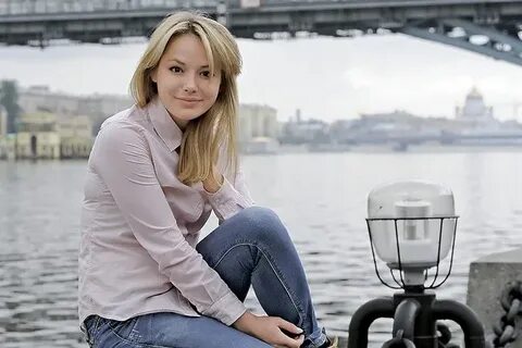 Әдемі әйел дәрігерлердің азғындық суреттері