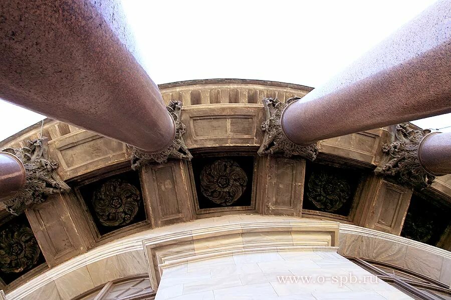 подъем на колоннаду исаакиевского собора. исаакиевский собор балюстрада. колоннада собора колоннада исаакиевского. работа колоннады исаакиевского. спб колоннада исаакиевского собора.