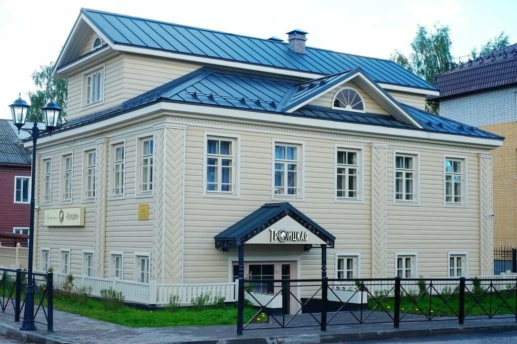 Гостиница сияние севера вельск 22. Гостиница вельск архангельская область. Velsk (ryska вельск). Хостел вельск. Бутик отель троицкий вельск.