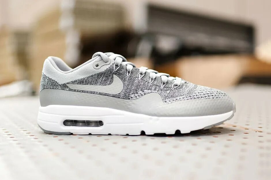 Nike Air Max 1 Flyknit. Nike Air Max 1 Ultra Flyknit. Nike Air Max 1 Wolf Grey. Nike Air Max 90 Flyknit.