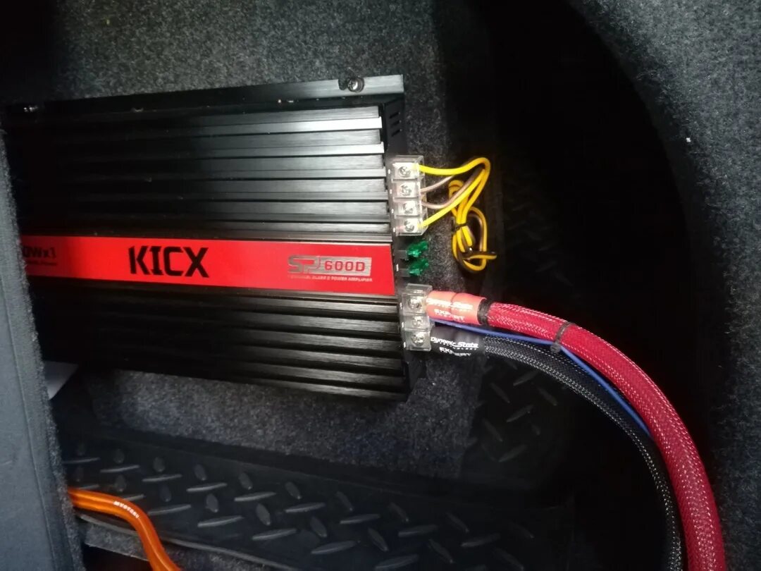 Как подключить kicx. Усилитель кикс 800 ватт. kicx sp 600d. моноблок кикс 1.600. моноблок сабвуфера кикс.
