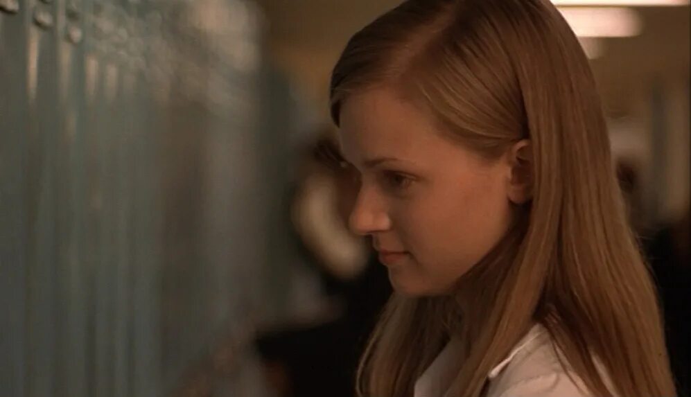 Девственницы-самоубийцы / the Virgin Suicides (1999). Девственницы самоубийцы Сесилия. The virgin suicides