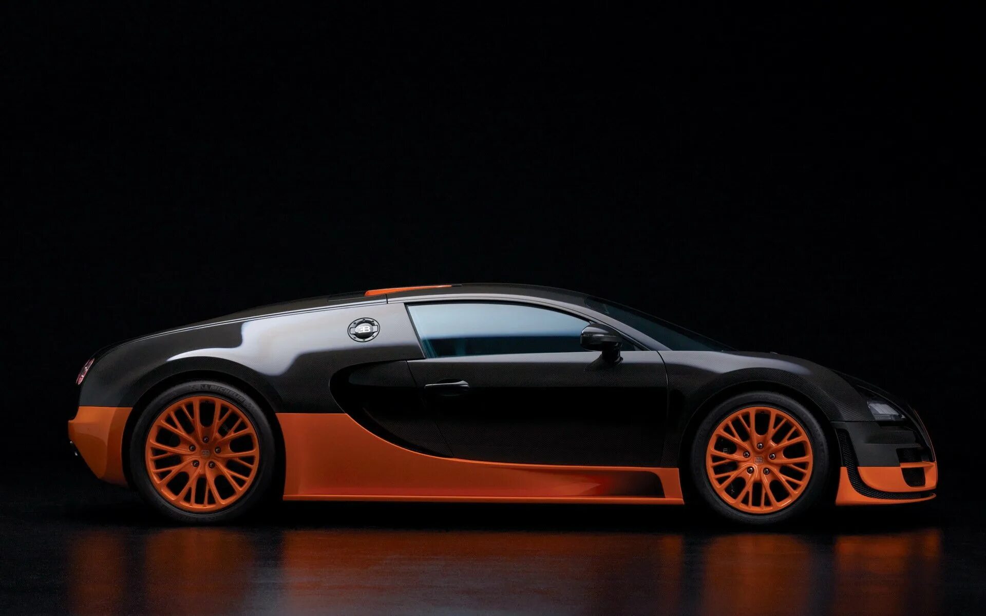 Super side. Машина bugatti veyron 16.4 supersport. bugatti veyron 16.4 super sport 2010. бугатти вейрон 2010. bugatti veyron 16.4 super sport black.