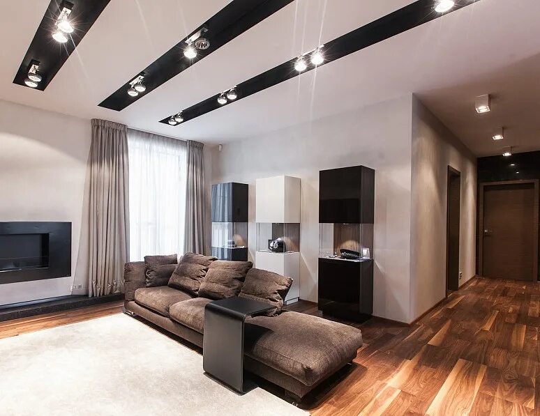 зажженная спичка. поджег дом. освятить комнату. освятить квартиру. зажги квартиру.