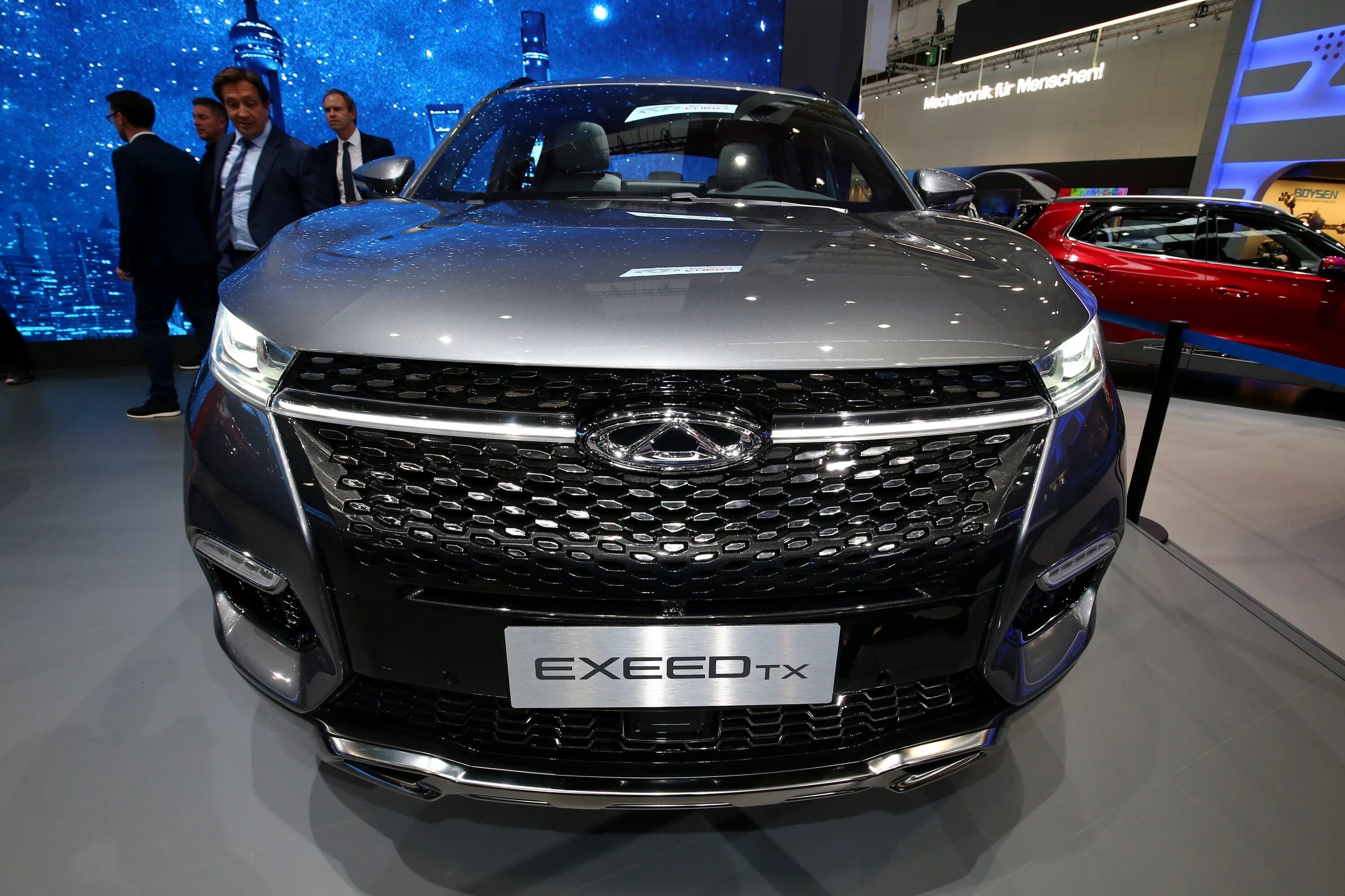 Chery готовит новый дорогой кроссовер: первые фото