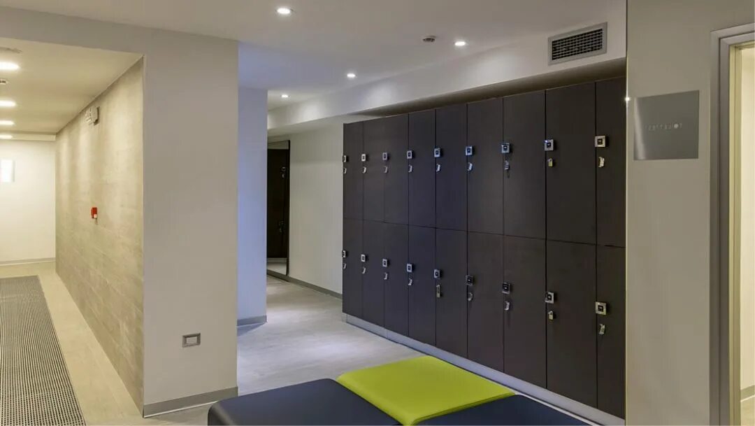 Changing room. Gym locker. шкафы locker plus в холле общежития. gym locker room. sport locker room.
